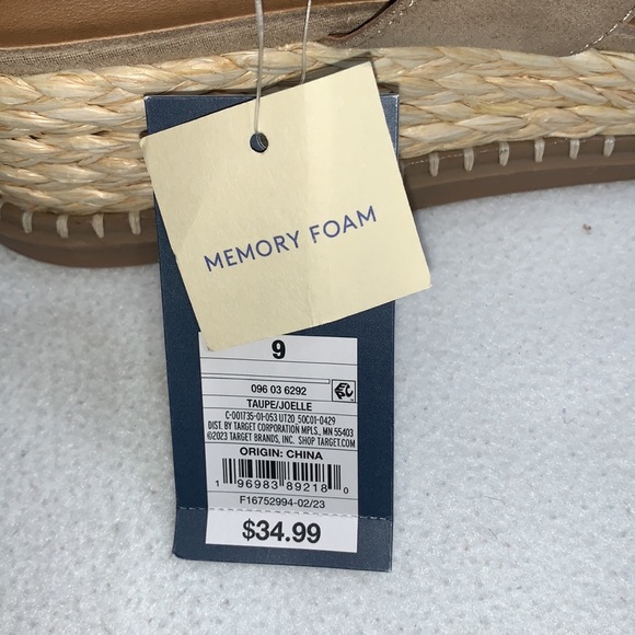 Women's Wedge Heels - Universal Thread Taupe size 9. NWT - Picture 7 of 8